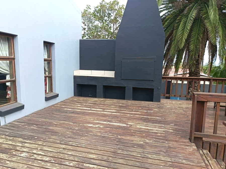 To Let 7 Bedroom Property for Rent in Humansdorp Eastern Cape